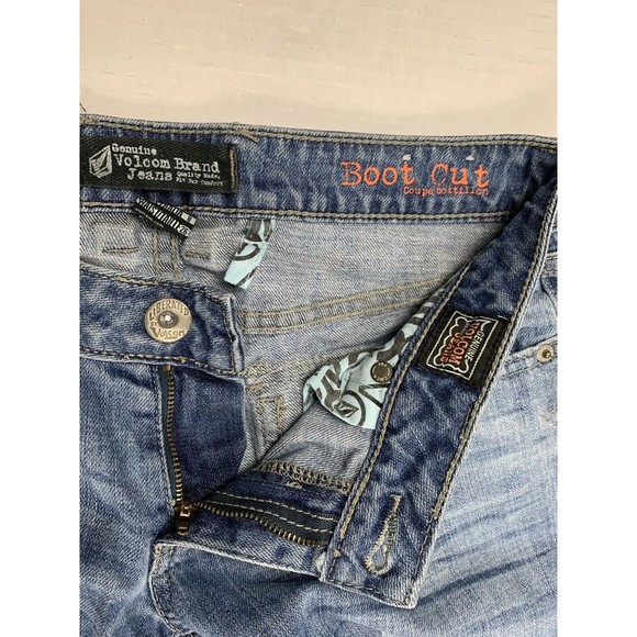 Genuine Volcom juniors size 3 Boot Cut blue jeans decorated back pockets - Picture 7 of 12